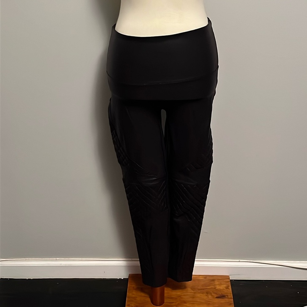 SPANX — DETAILED LEGGING